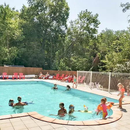 Domaine Des Lilas Bed & Breakfast